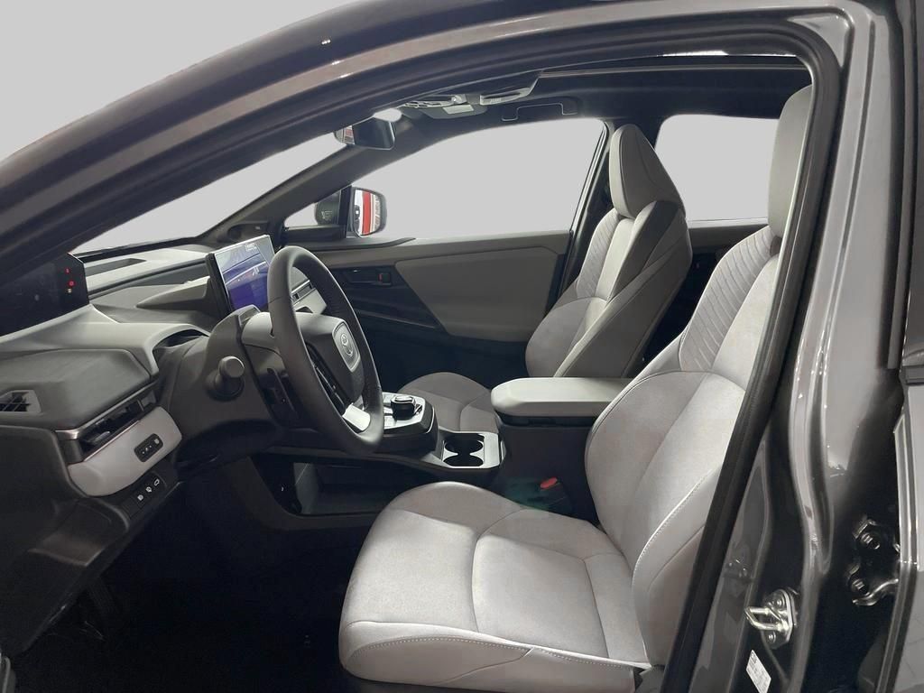 Foto 1 - C-HR+ 77kWh AWD Lounge, *Sky & Sound Paket, Mineral Metallic/ Black