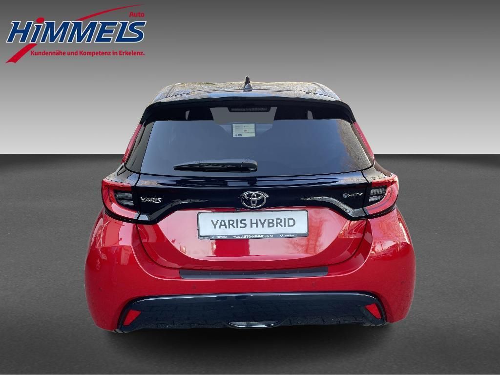 Foto 1 - Yaris Hybrid 130 1,5 Style Plus, *Safety-Paket, Karminrot metallic / Dach mysticschwarz