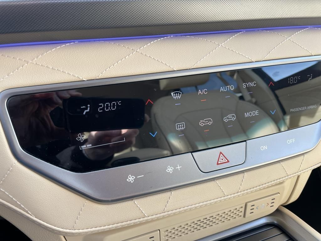 Foto 1 - Rexton 2.2 e-XDi 4WD Autom. Sapphire, *Elegance, SHD, 20, Space Black Metallic