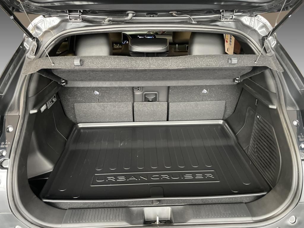 Foto 1 - Urban Cruiser 61kWh Lounge, Grandeur Grey