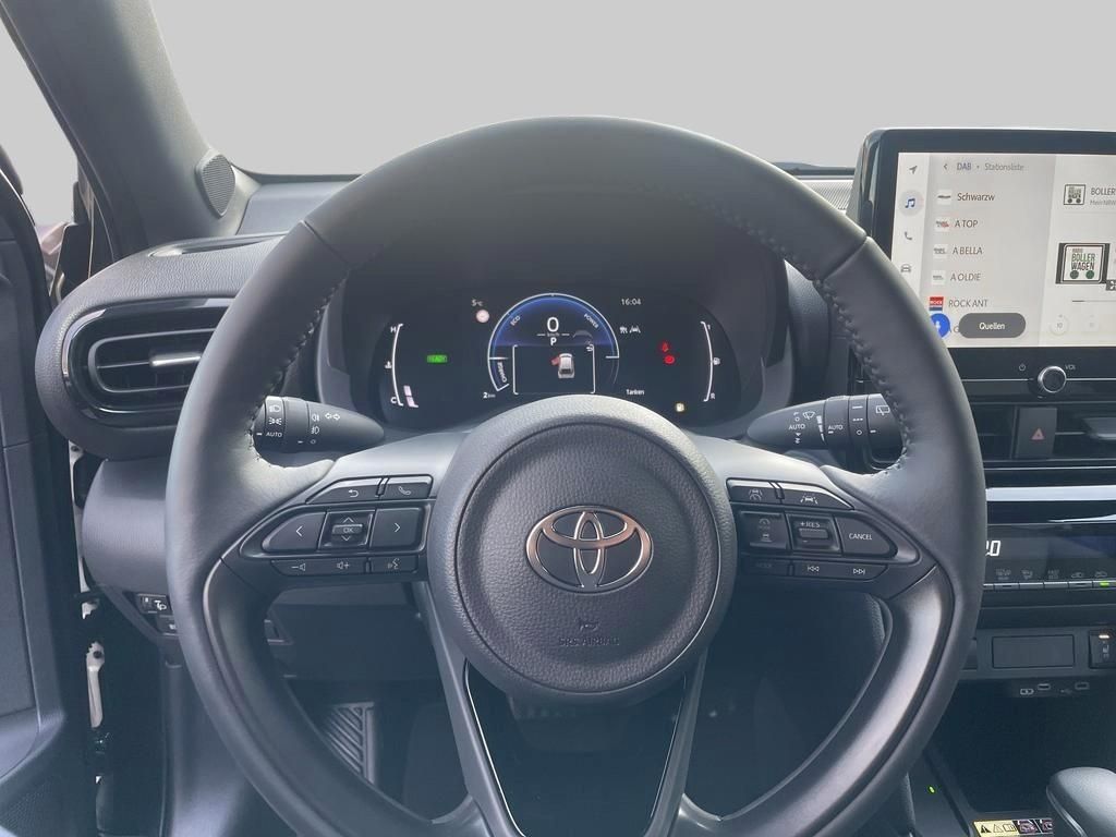 Foto 1 - Yaris Cross Hybrid 130 1.5 VVT-i Teamplayer, *Safety u Winter-Paket, Mysticschwarz Mica