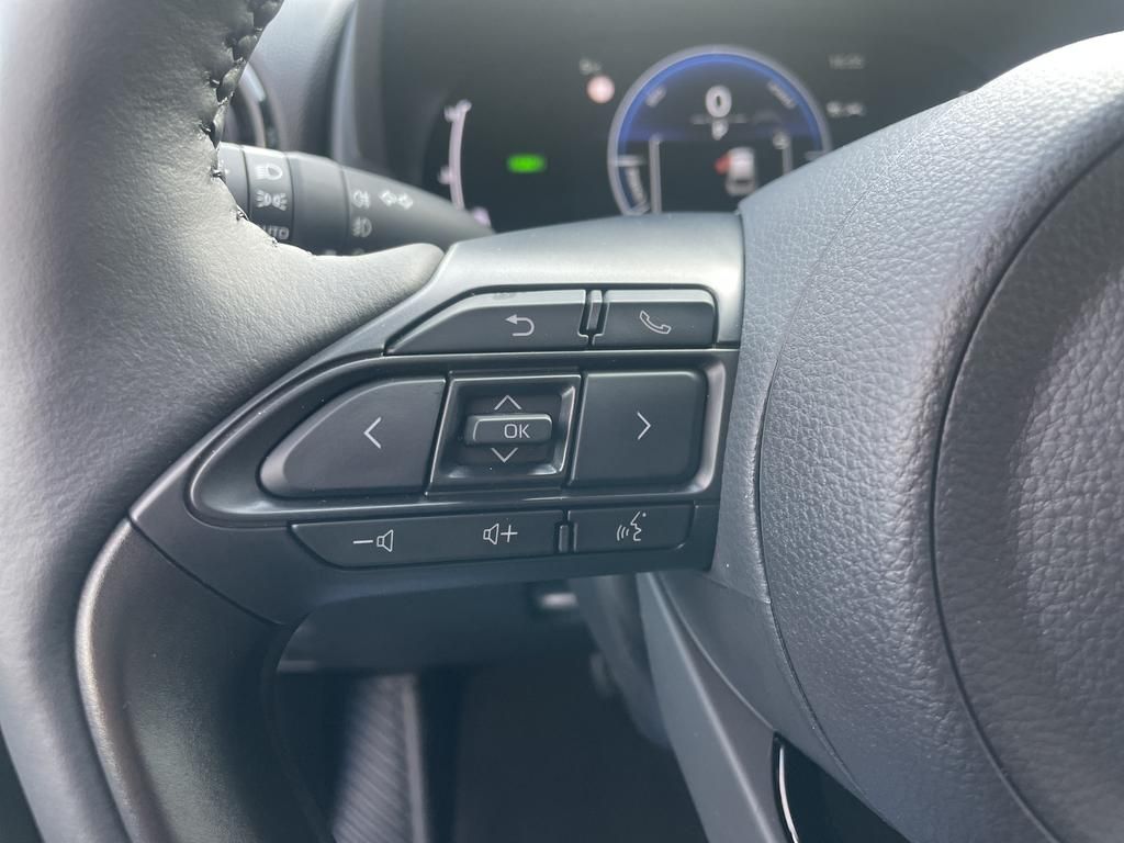 Foto 1 - Yaris Cross Hybrid 130 1.5 VVT-i Teamplayer, *Safety u Winter-Paket, Mysticschwarz Mica