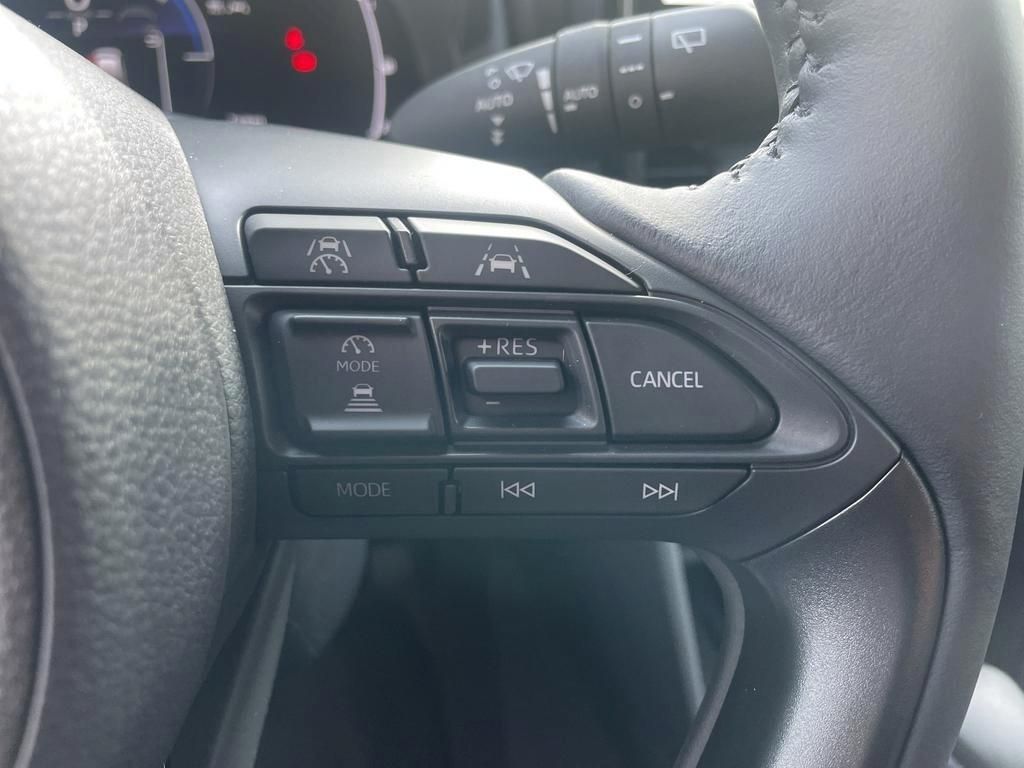 Foto 1 - Yaris Cross Hybrid 130 1.5 VVT-i Teamplayer, *Safety u Winter-Paket, Mysticschwarz Mica