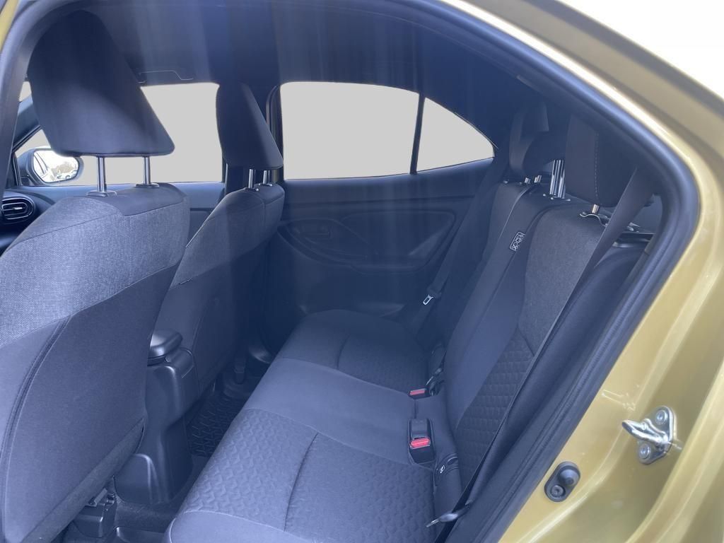 Foto 1 - Yaris Cross Hybrid 1.5 Team Deutschland, *Smart-Connect, Warm Gold Metallic