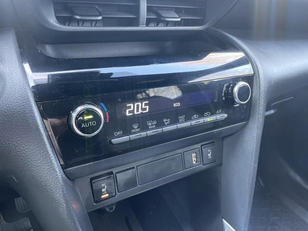 Foto 1 - Yaris Cross Hybrid 1.5 Team Deutschland, *Smart-Connect, Warm Gold Metallic