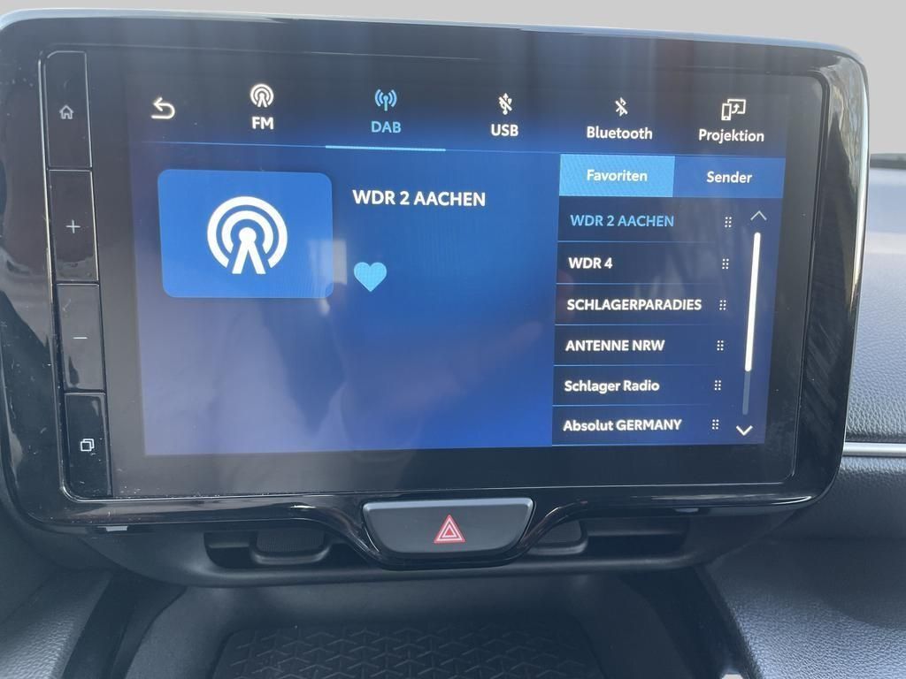 Foto 1 - Yaris Cross Hybrid 1.5 Team Deutschland, *Smart-Connect, Warm Gold Metallic