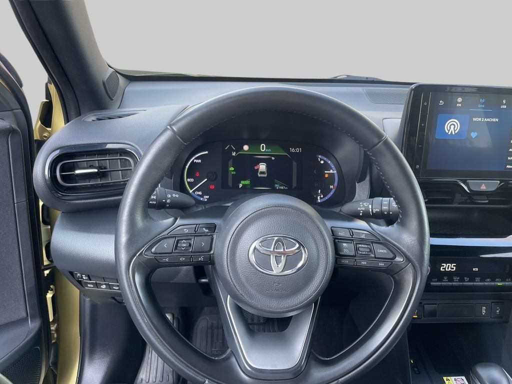 Foto 1 - Yaris Cross Hybrid 1.5 Team Deutschland, *Smart-Connect, Warm Gold Metallic