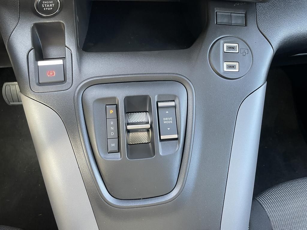 Foto 1 - Proace City Verso 1.5 D-4D L1 Autom. Lounge, Ice White