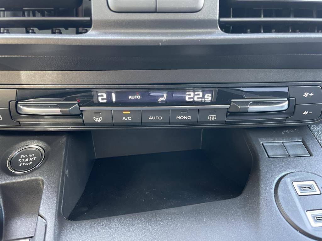 Foto 1 - Proace City Verso 1.5 D-4D L1 Autom. Lounge, Ice White